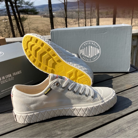 New in box Palladium Canvas Sneakers 👟. Perfect for Summer Wear!! - Picture 2 of 6